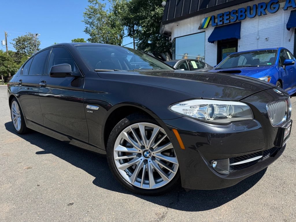 Used 2011 BMW 550i xDrive Sedan AWD/4WD image 1