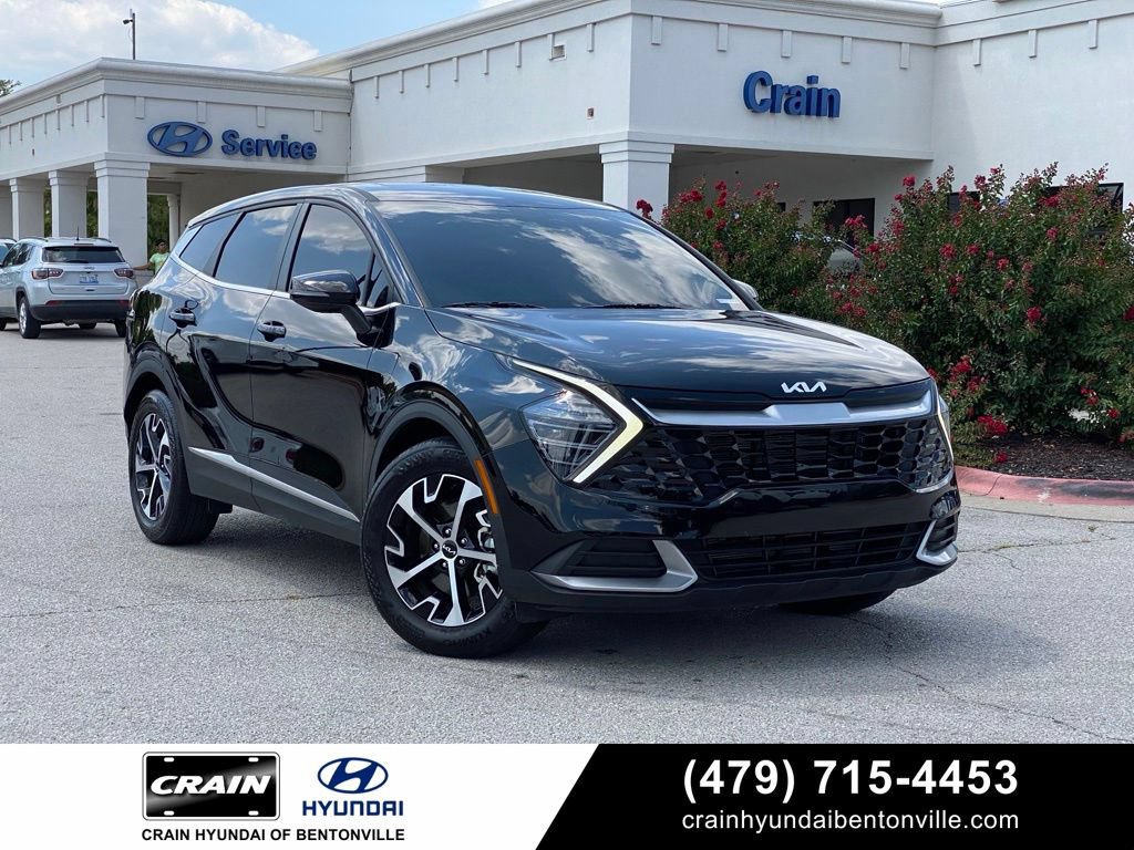 Used 2025 Kia Sportage EX FWD image 1