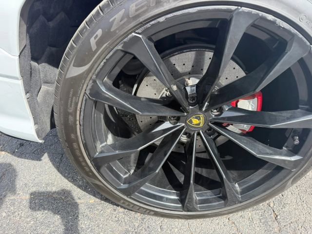 Used 2021 Lamborghini Urus AWD/4WD image 11