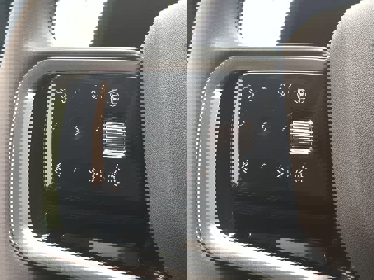 Used 2025 Land Rover Discovery Sport S AWD/4WD image 26