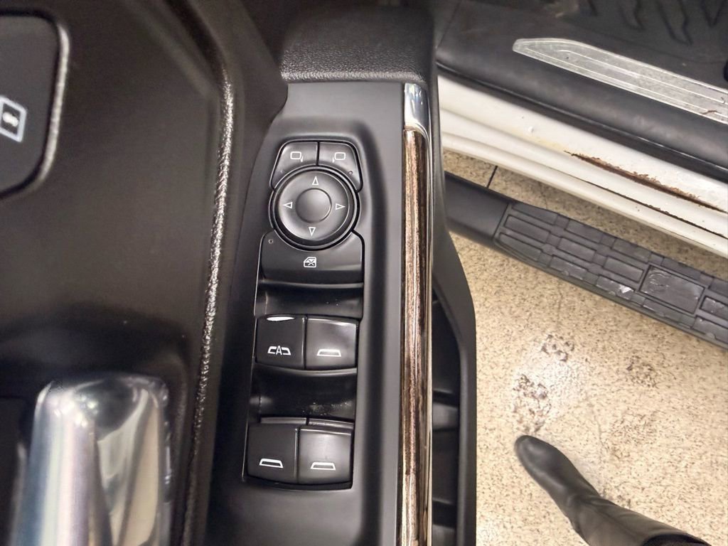 Used 2023 GMC Sierra 3500 SLE image 18