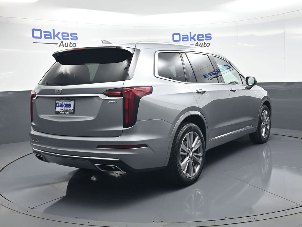 Used 2025 Cadillac XT6 Premium Luxury image 8