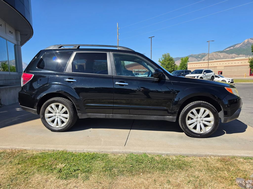 Used 2012 Subaru Forester 2.5X Premium AWD/4WD image 4