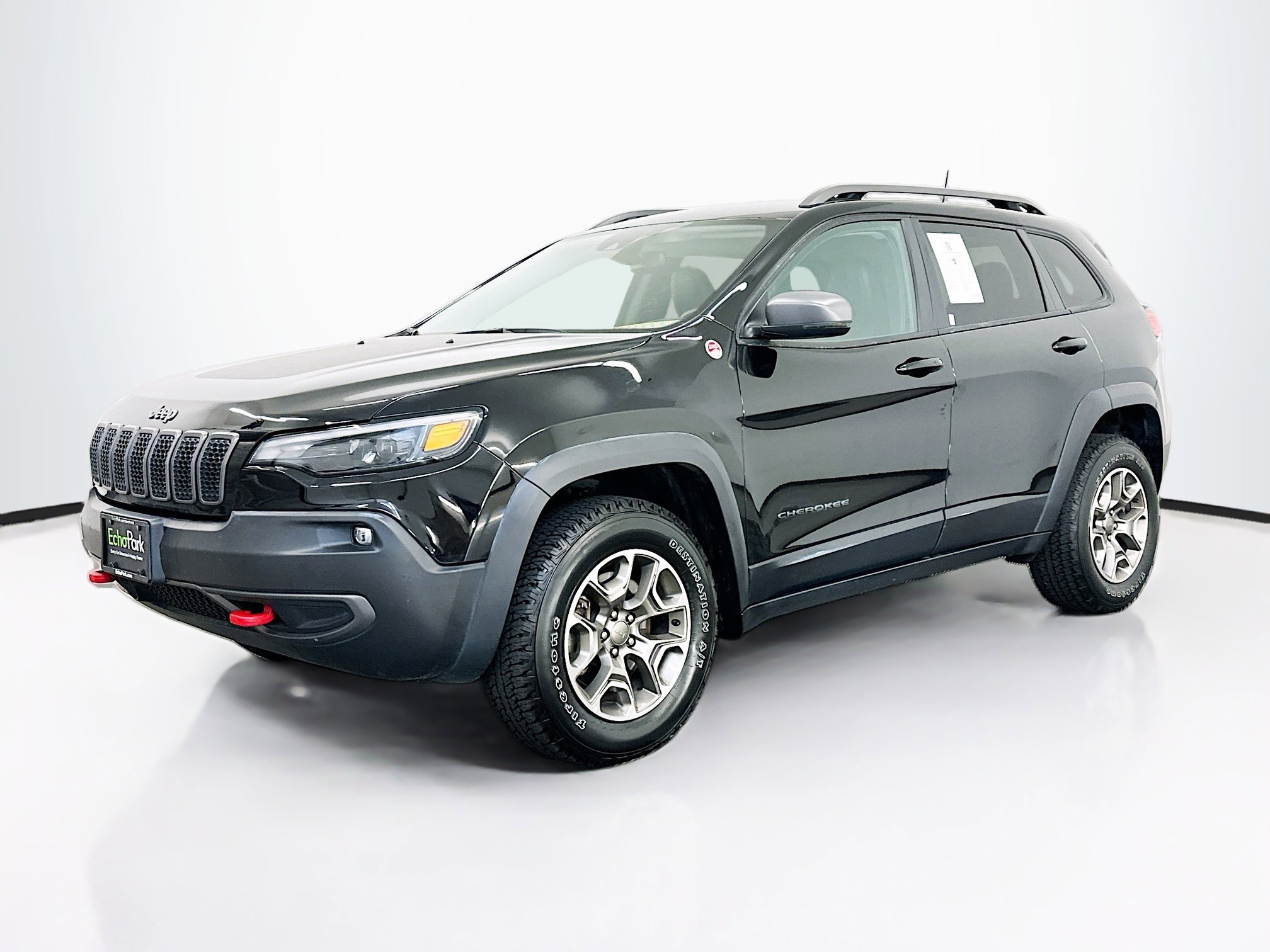 Used 2021 Jeep Cherokee Trailhawk image 3