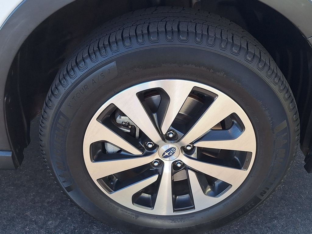 Used 2022 Subaru Outback Premium image 32