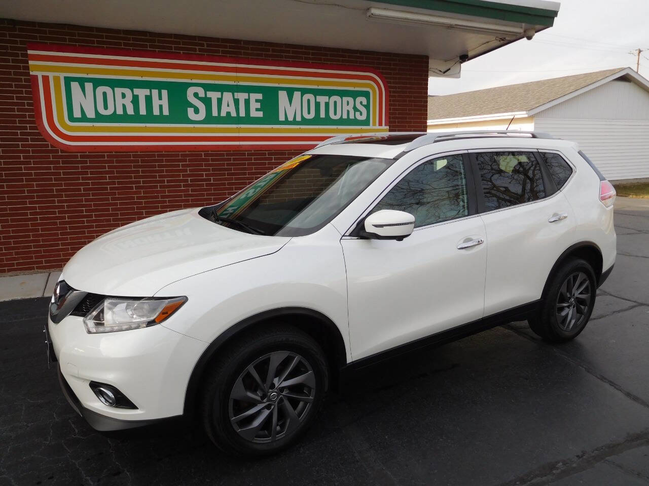 Used 2016 Nissan Rogue SL w/ SL Premium Package image 1