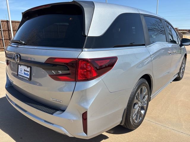 New 2026 Honda Odyssey Touring image 3