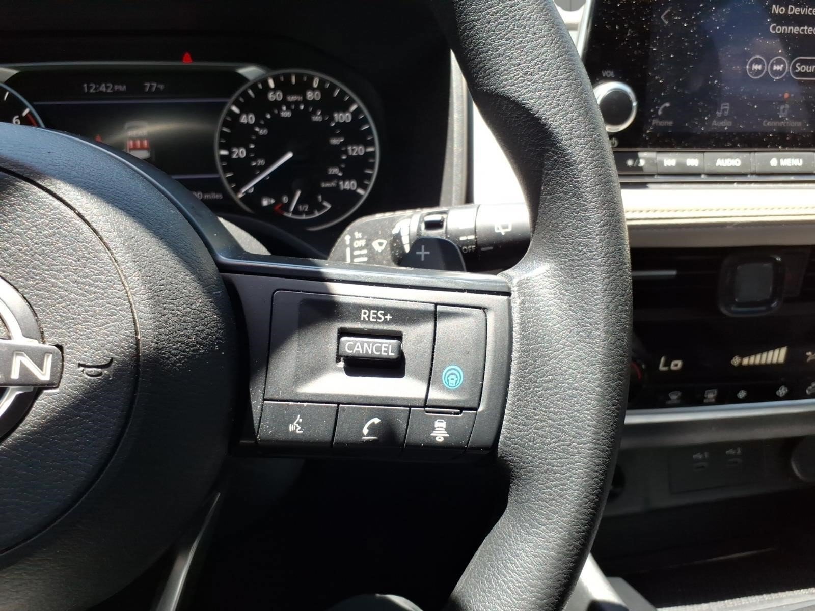 Used 2024 Nissan Rogue SV AWD/4WD image 11
