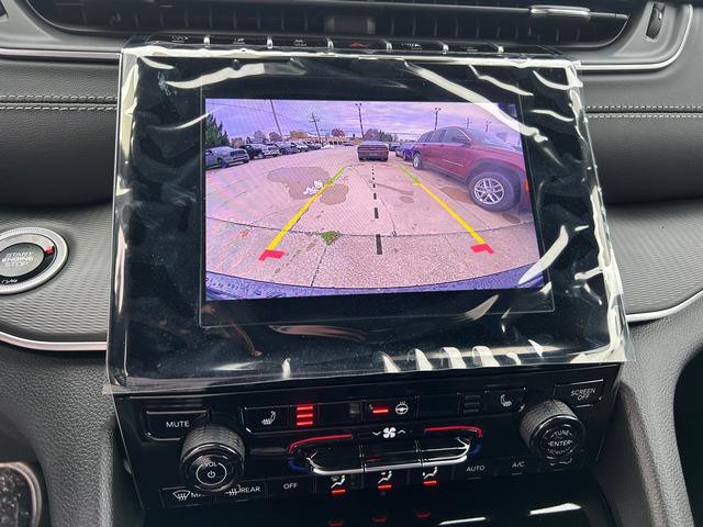 New 2025 Jeep Grand Cherokee Altitude image 13