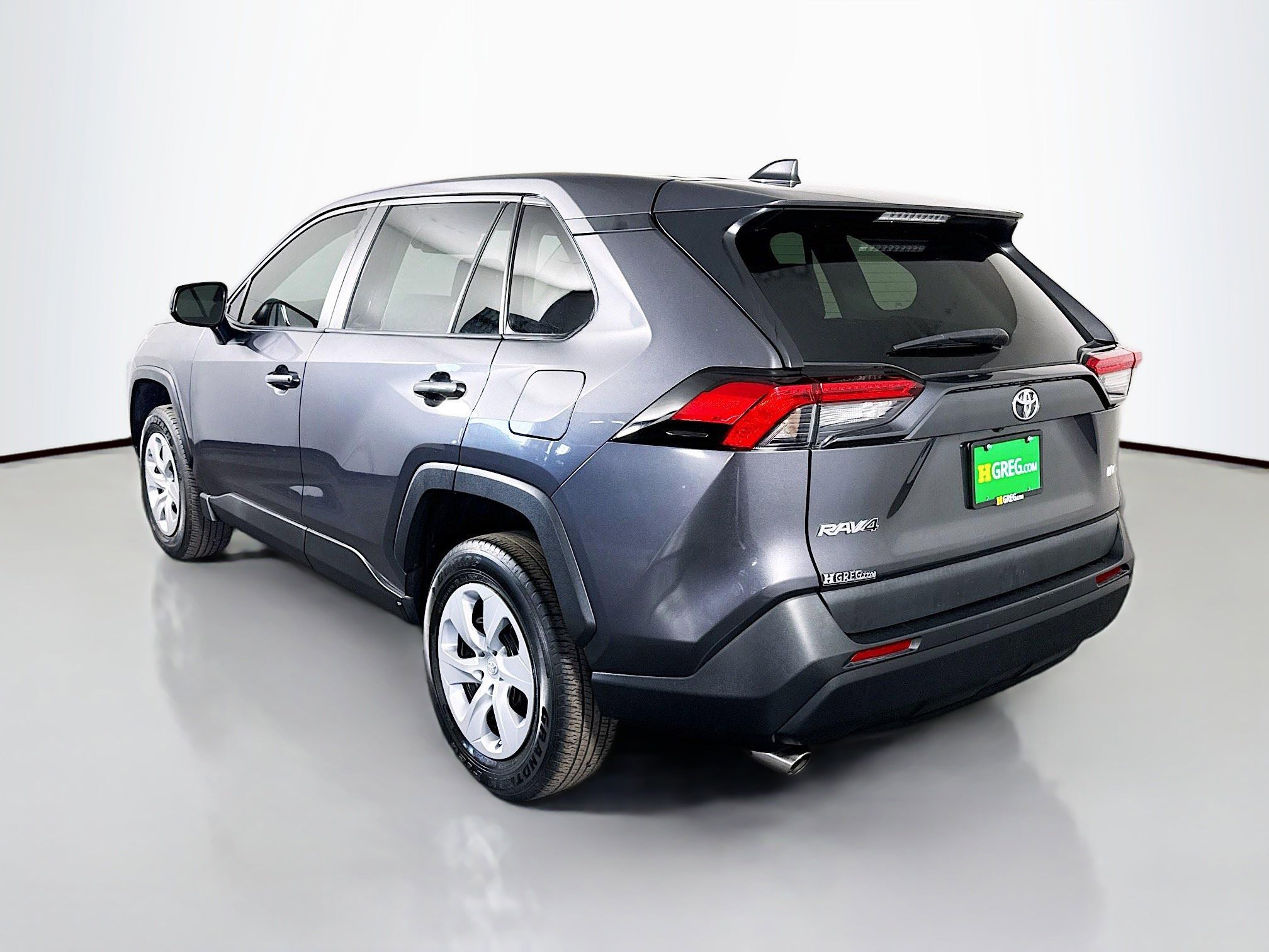 Used 2024 Toyota RAV4 LE image 7