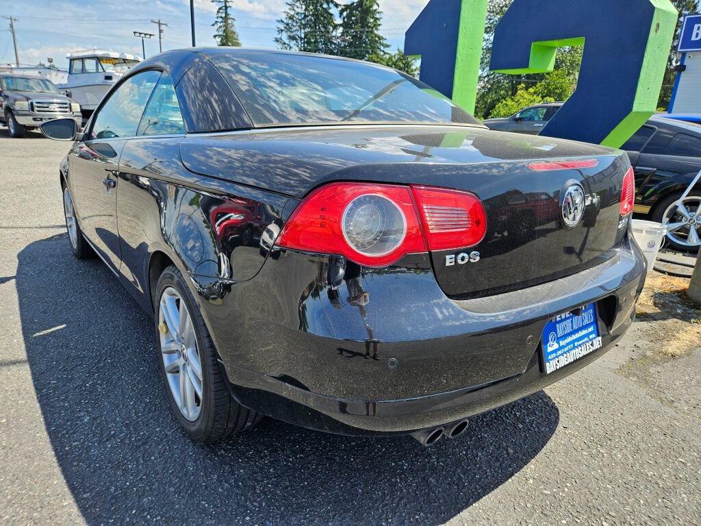 Used 2009 Volkswagen Eos Lux FWD image 3