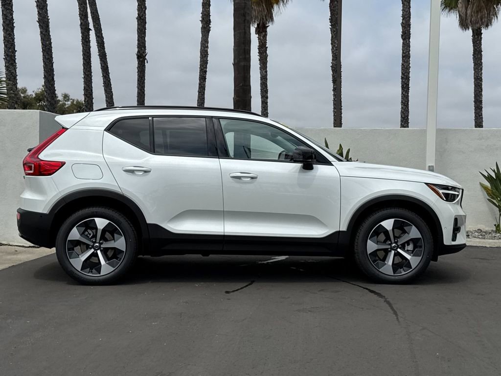 New 2026 Volvo XC40 B5 Plus w/ Protection Package Premier image 6