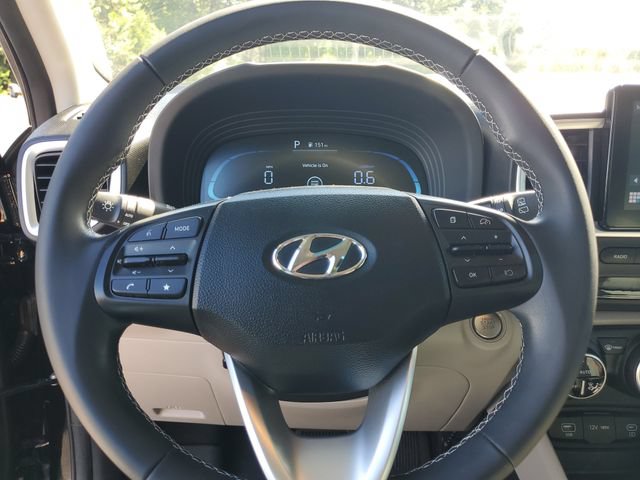 Used 2024 Hyundai Venue SEL FWD image 29