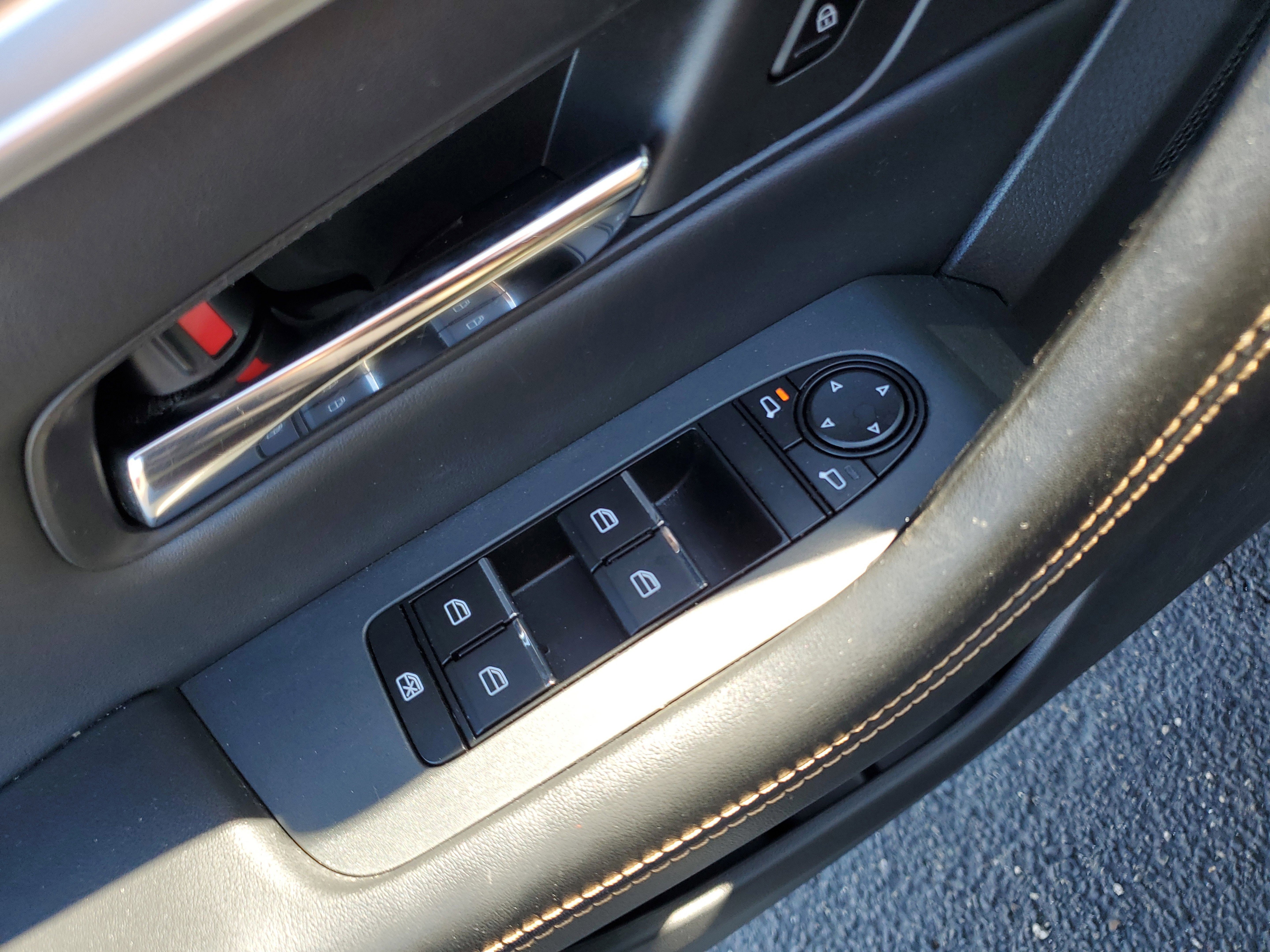 Used 2024 MAZDA CX-90 Plug-In Hybrid w/ Premium Pkg image 23