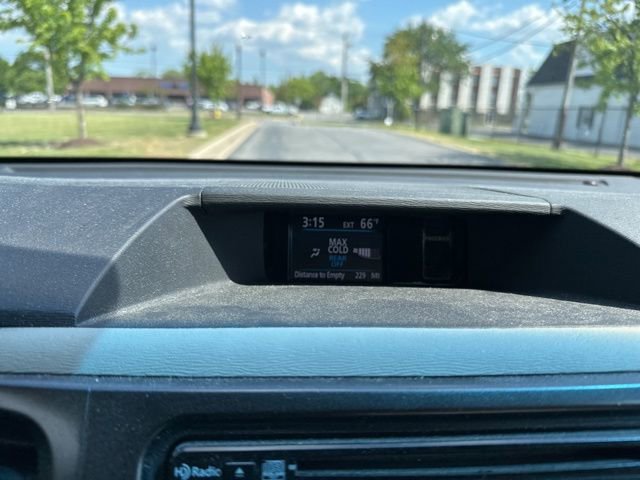 Used 2013 Toyota Sienna XLE FWD image 35