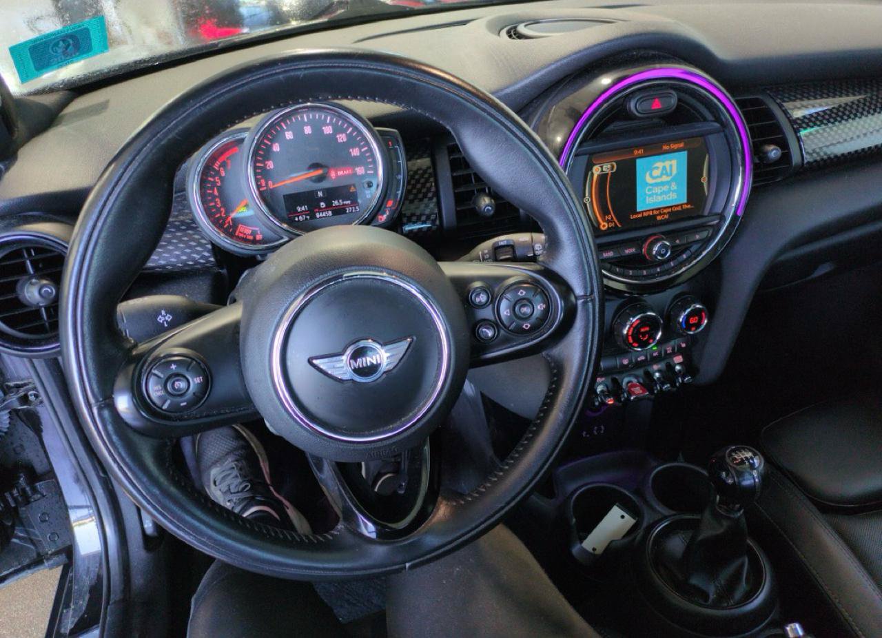 Used 2018 MINI Cooper S FWD image 8