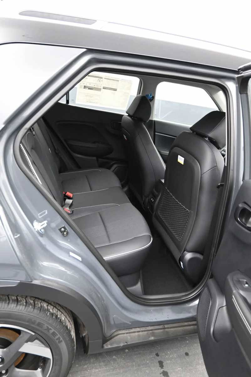 New 2026 Hyundai Venue SEL FWD image 12