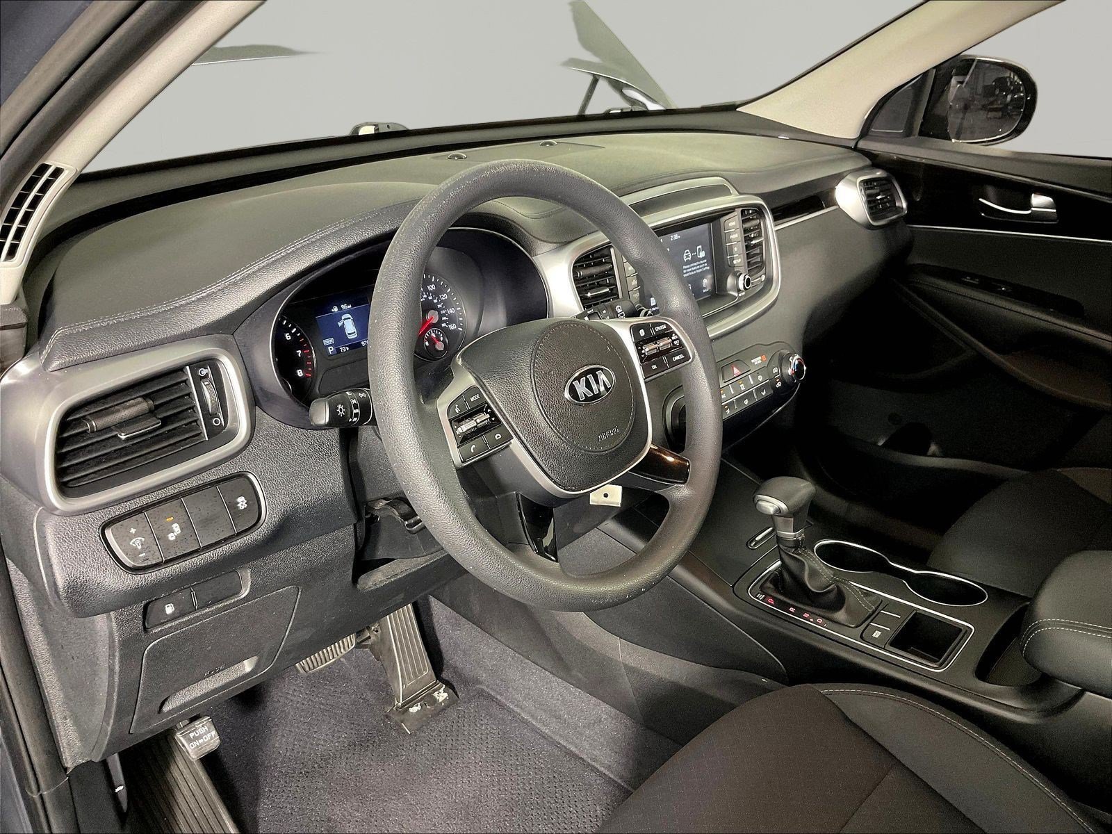 Used 2020 Kia Sorento LX FWD image 17