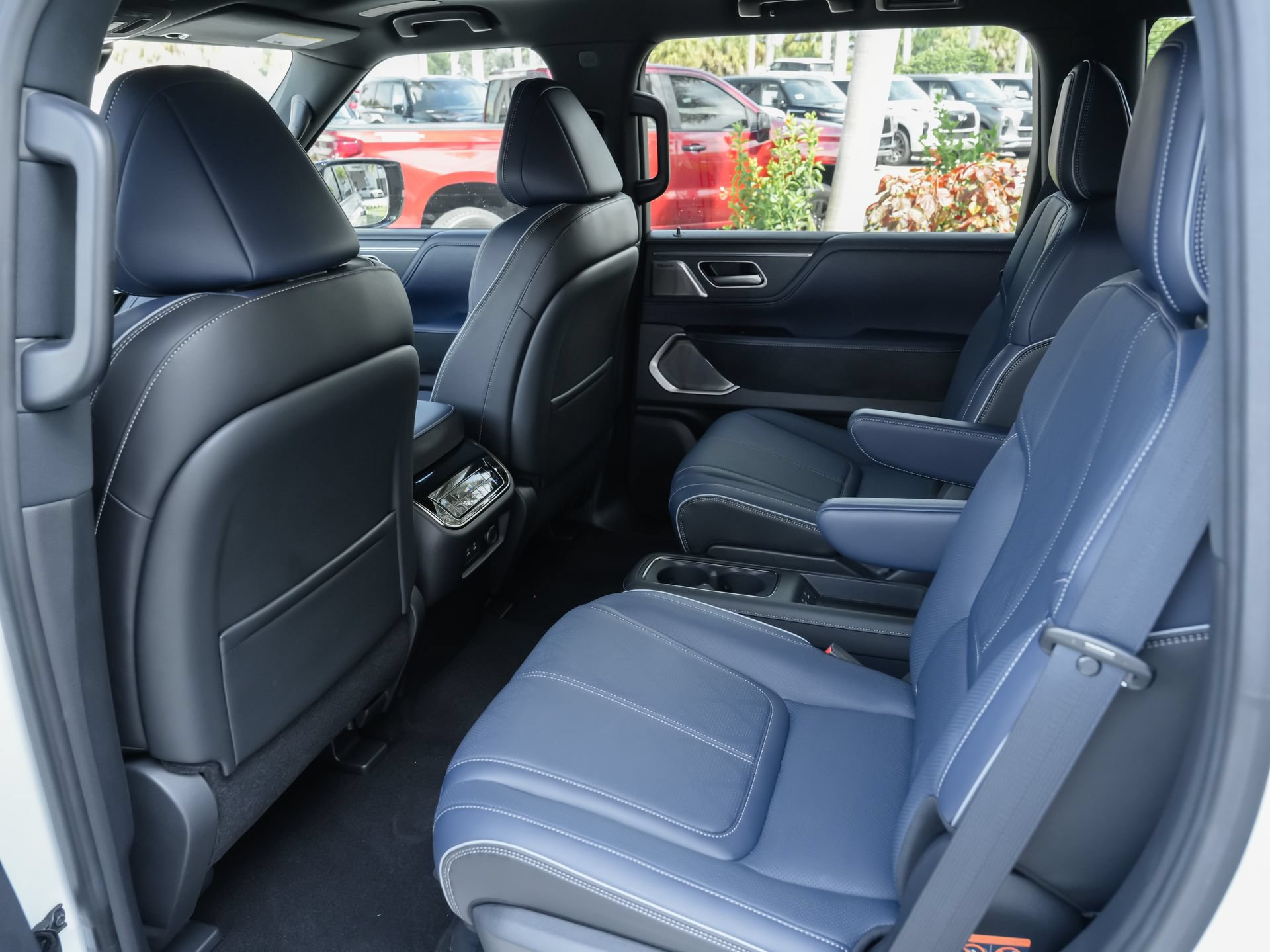 Used 2026 INFINITI QX80 4WD w/ Sport Exterior Package image 18
