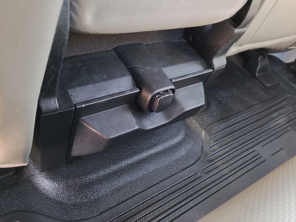 Used 2020 Ford F350 XL w/ Power Equipment Group RWD image 15