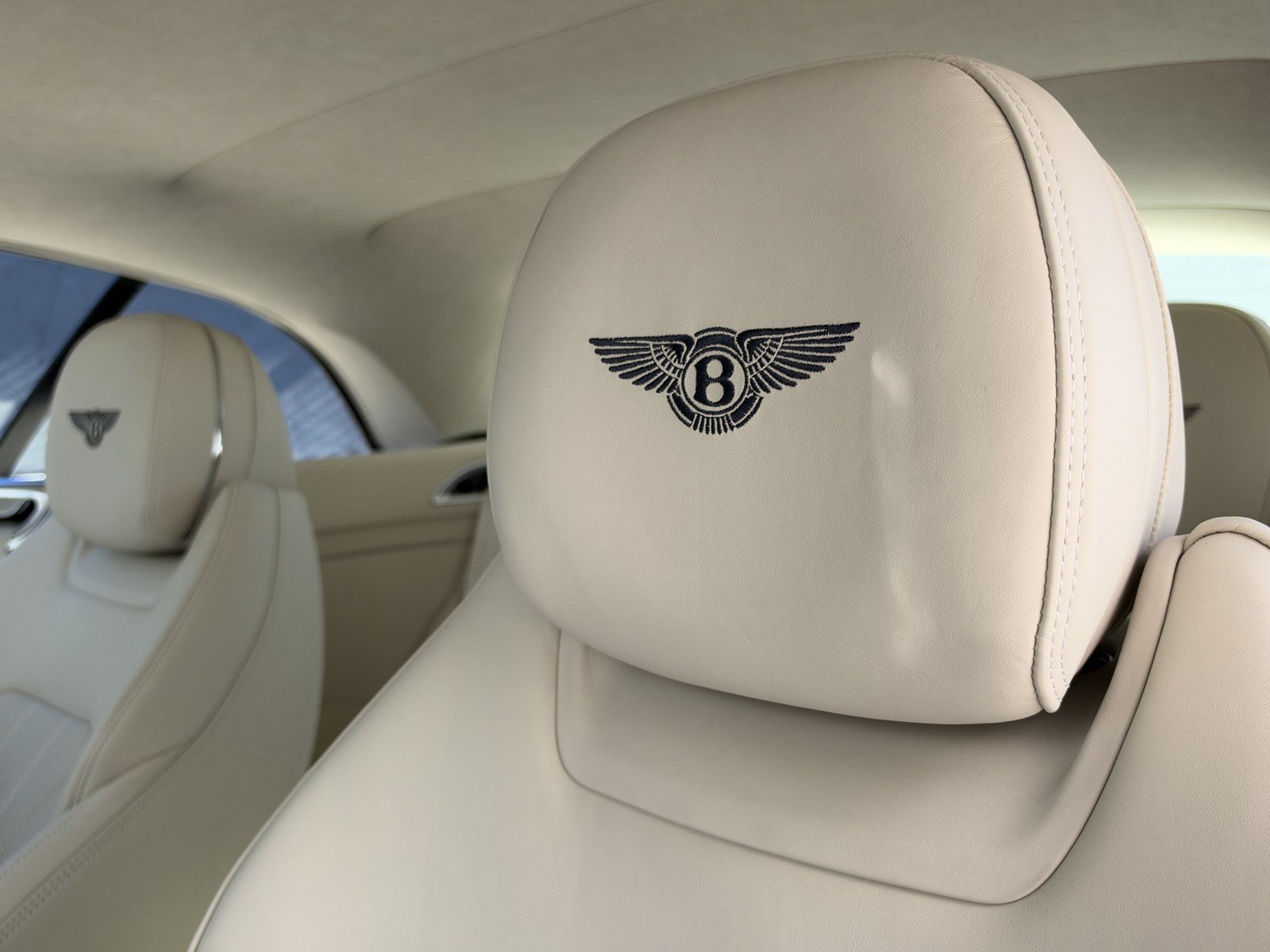 New 2027 Bentley Continental GTC AWD/4WD image 34