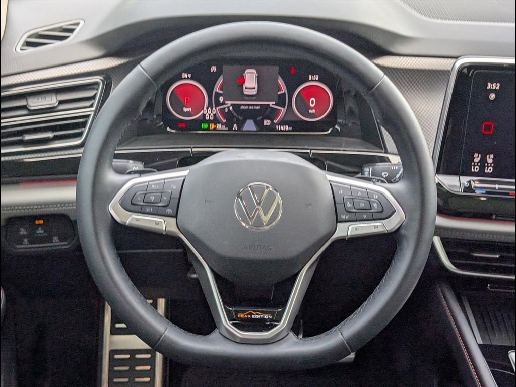 Certified 2025 Volkswagen Atlas Peak Edition SE AWD/4WD image 12