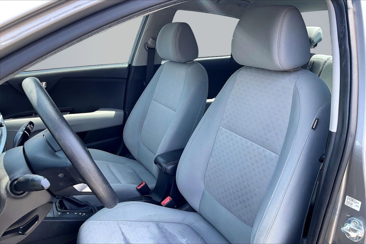 Used 2022 Kia Rio S FWD image 25
