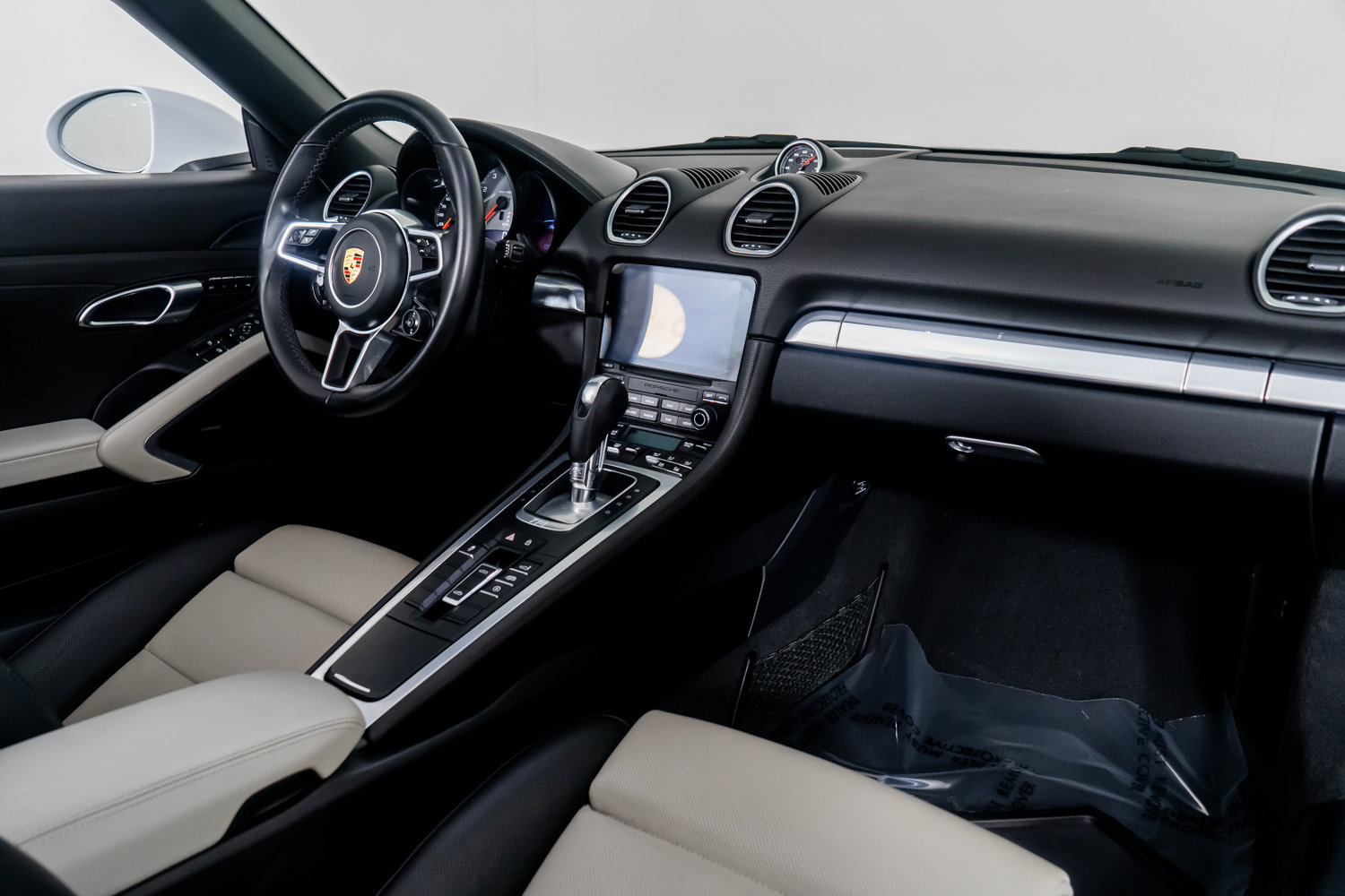 Used 2022 Porsche 718 Boxster S image 32