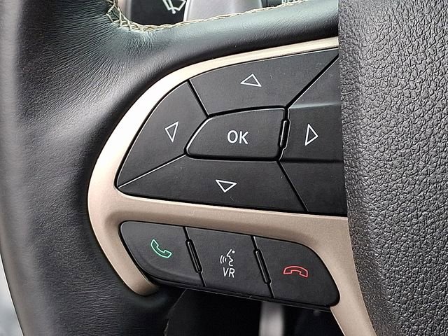 Used 2017 Jeep Grand Cherokee Limited image 22