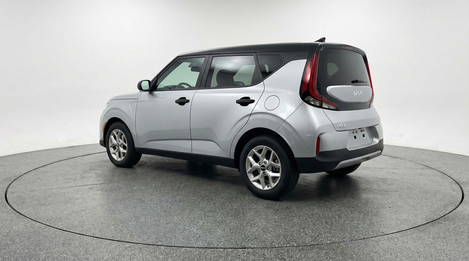Used 2025 Kia Soul LX w/ LX Technology Package FWD image 6