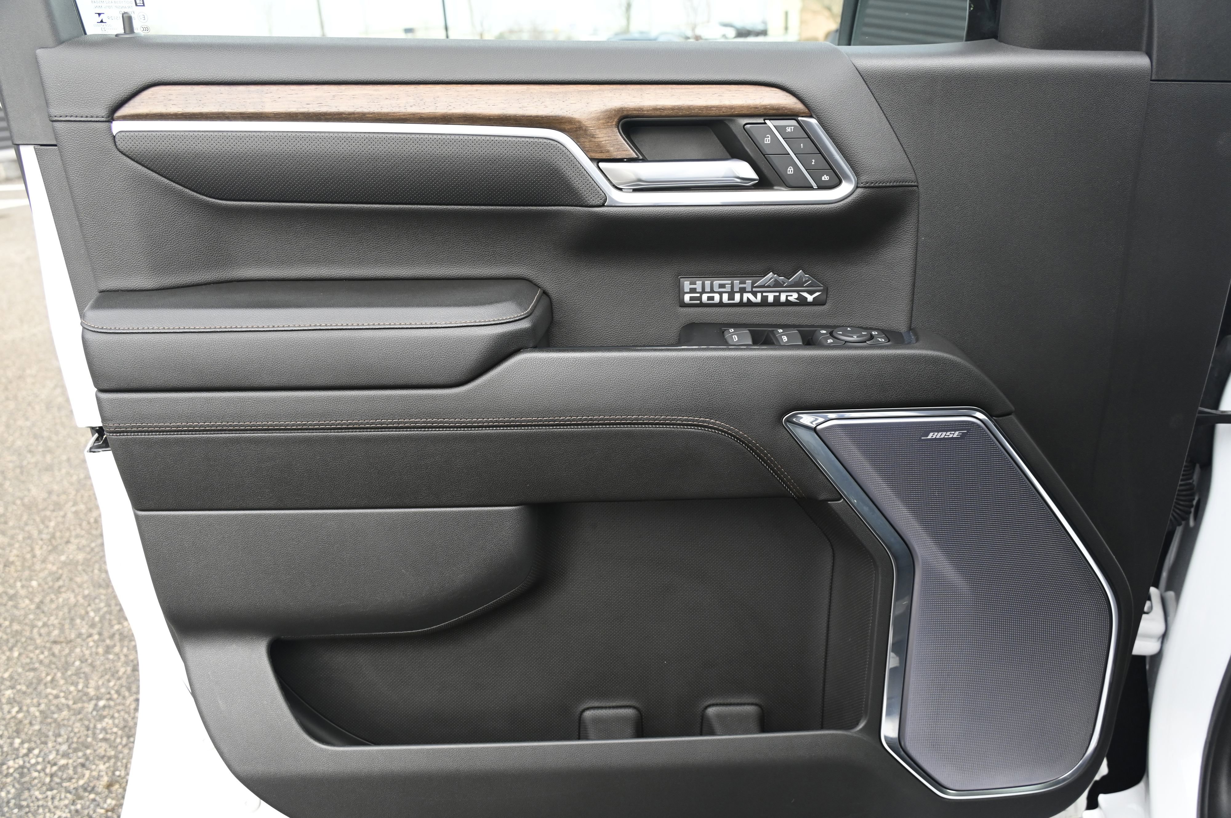 Used 2023 Chevrolet Silverado 1500 High Country w/ Technology Package image 26