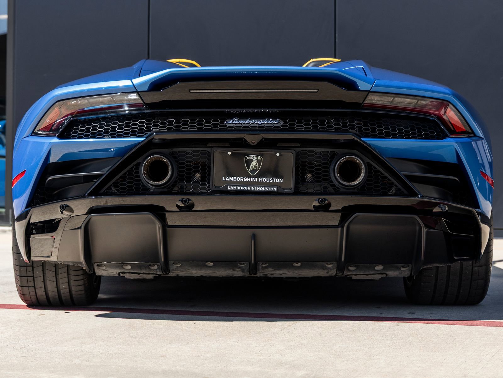 Used 2020 Lamborghini Huracan EVO image 8