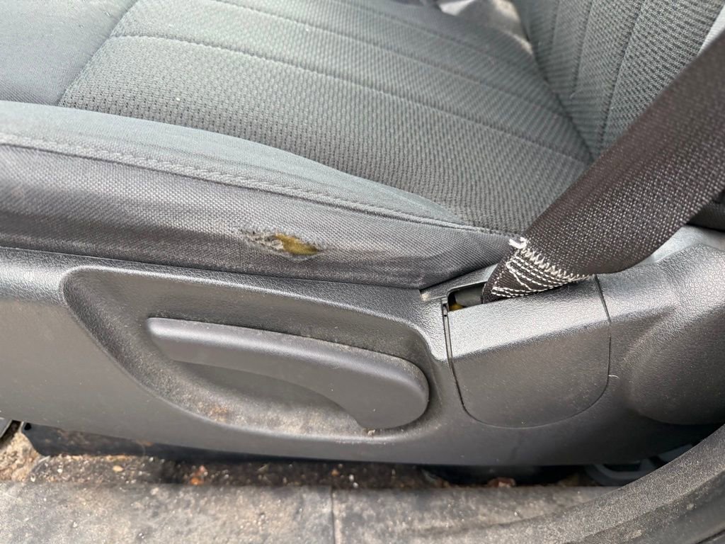 Used 2012 Jeep Liberty Sport w/ Driver Convenience Group image 9