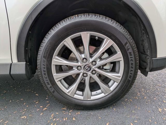 Used 2017 Toyota RAV4 Limited image 11