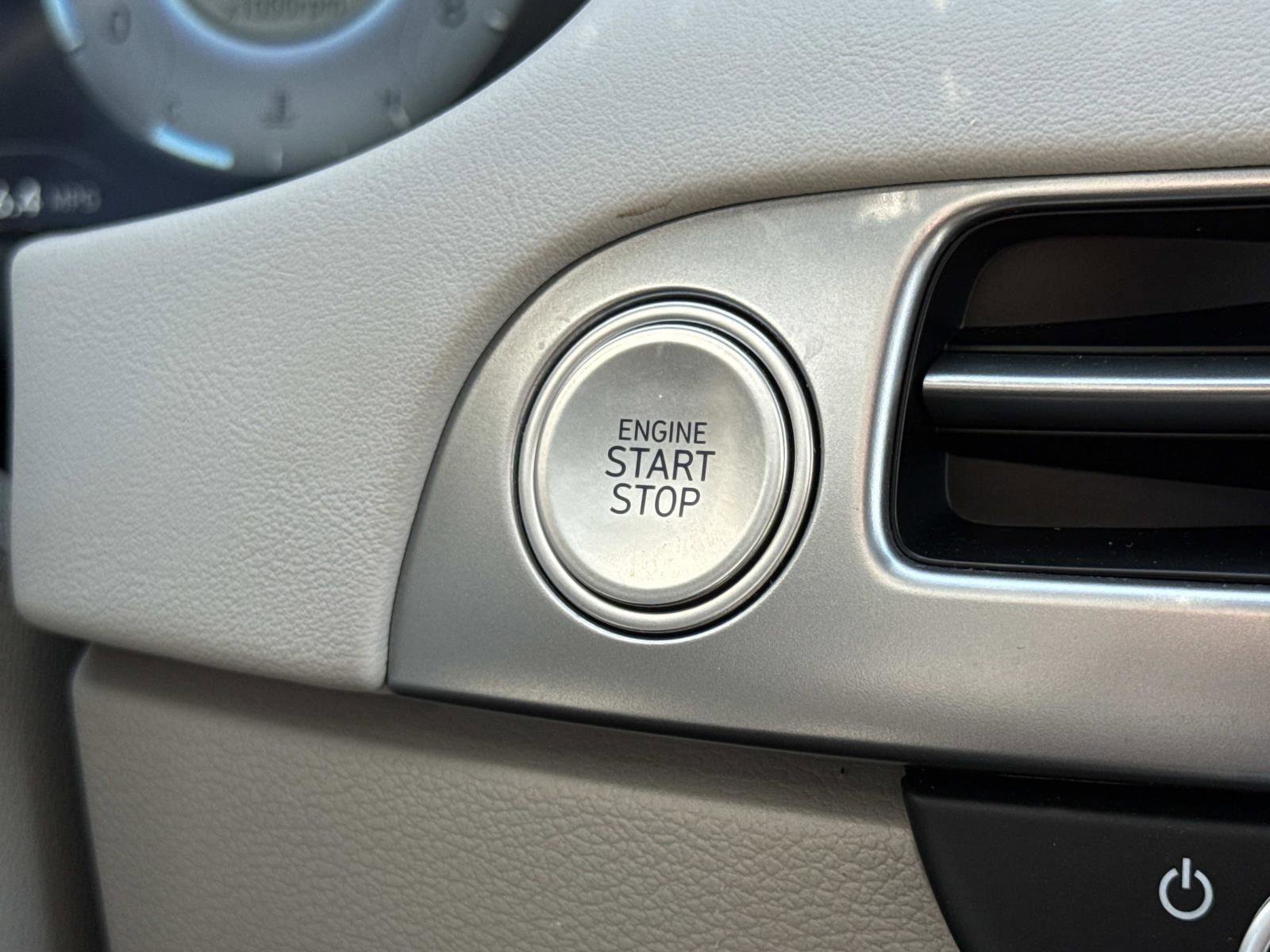 Used 2024 Hyundai Palisade Limited image 14