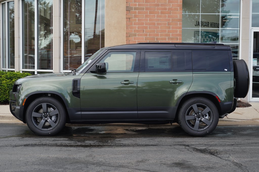 New 2026 Land Rover Defender 110 S AWD/4WD image 2