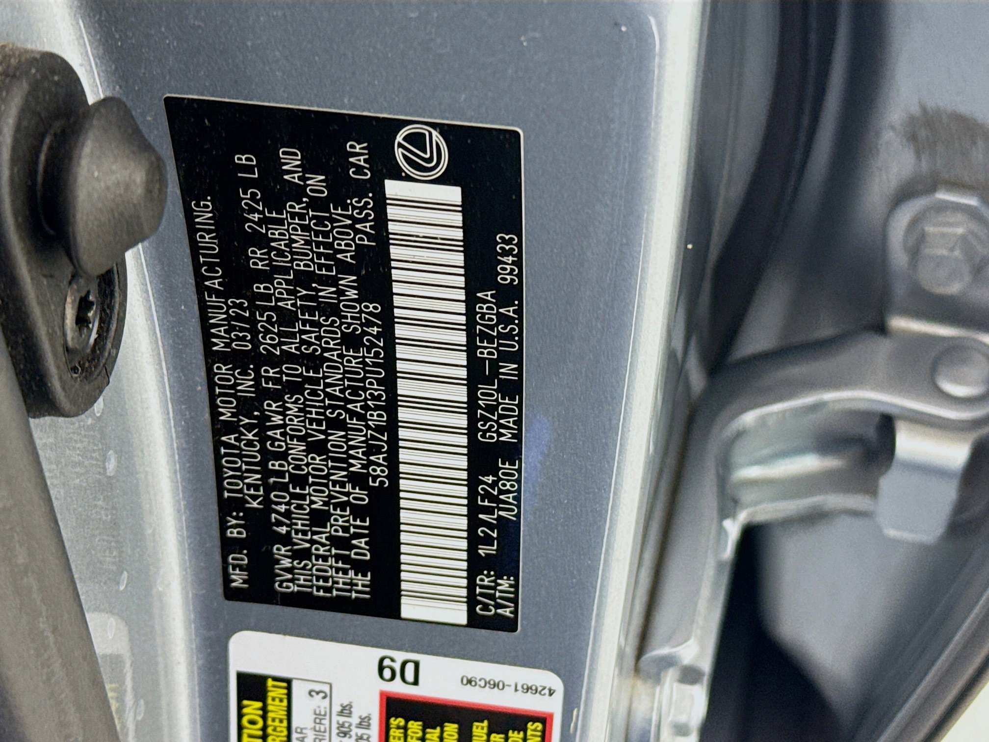 Certified 2023 Lexus ES 350 F Sport w/ Accessory Package (Z2) image 31