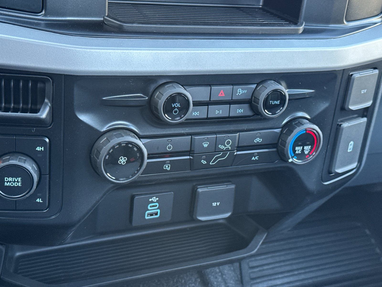 New 2026 Ford F350 XL w/ XL Off-Road Package image 19