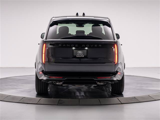 New 2026 Land Rover Range Rover Long Wheelbase SE AWD/4WD image 4