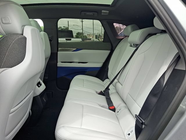 New 2027 Cadillac Optiq Luxury AWD/4WD image 5