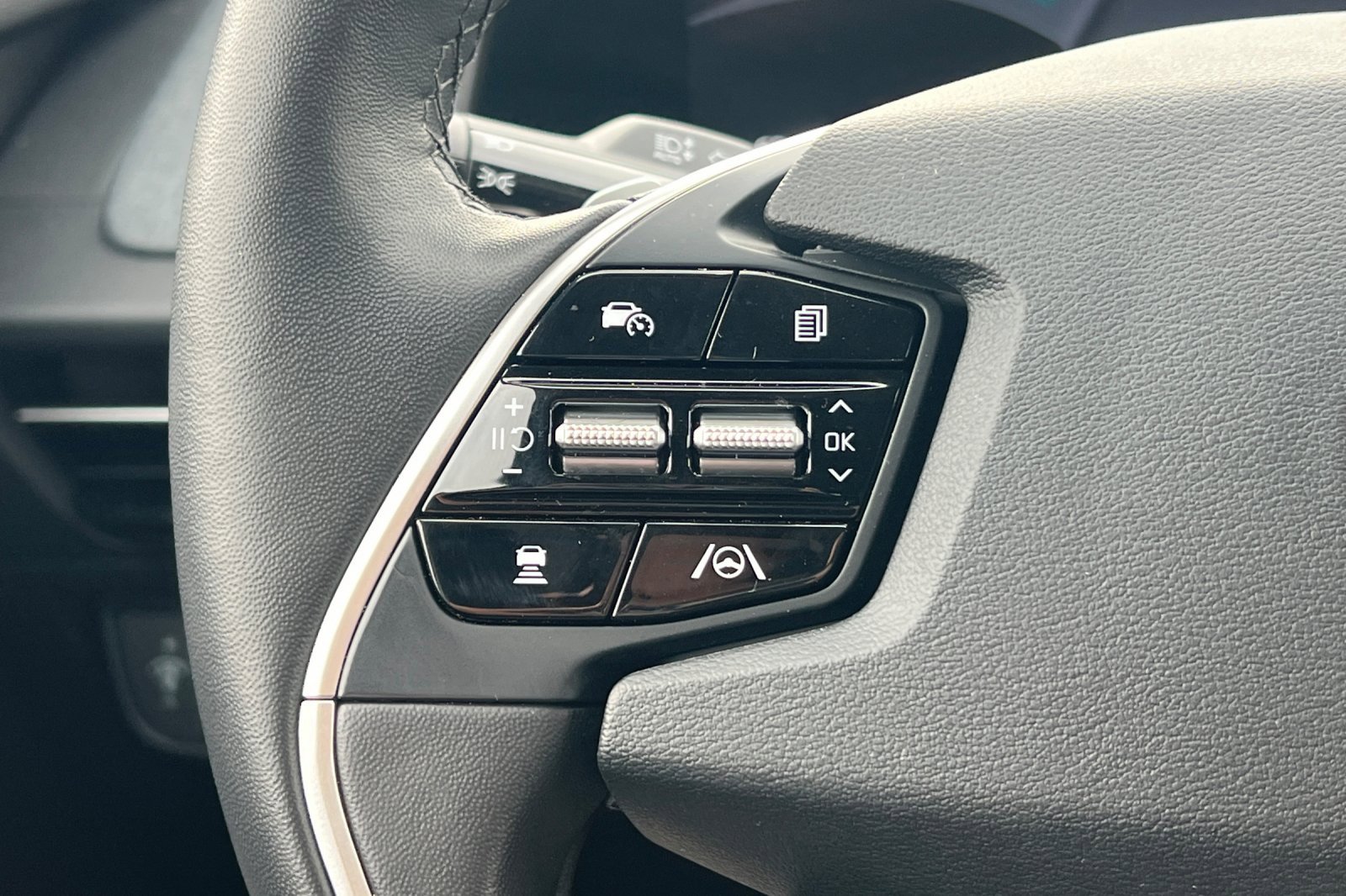 Certified 2024 Kia EV6 Light image 35