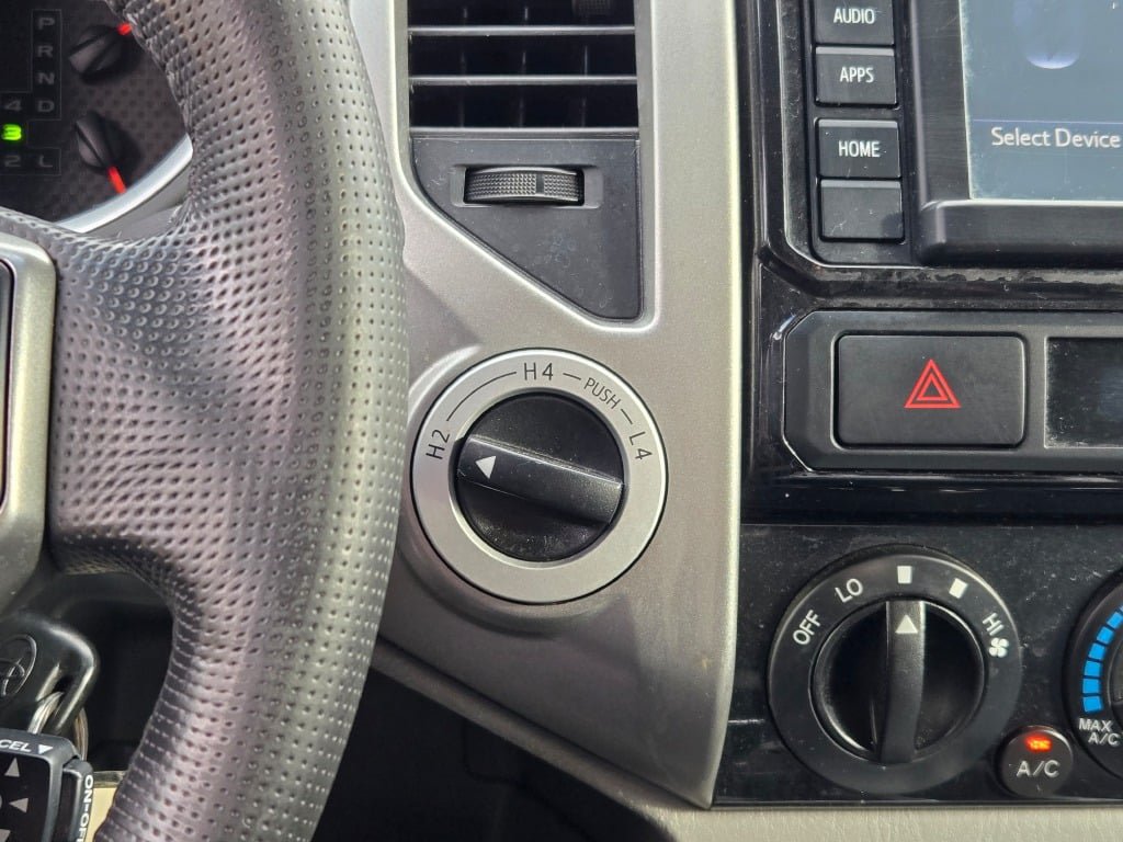 Used 2014 Toyota Tacoma 4x4 Double Cab image 26