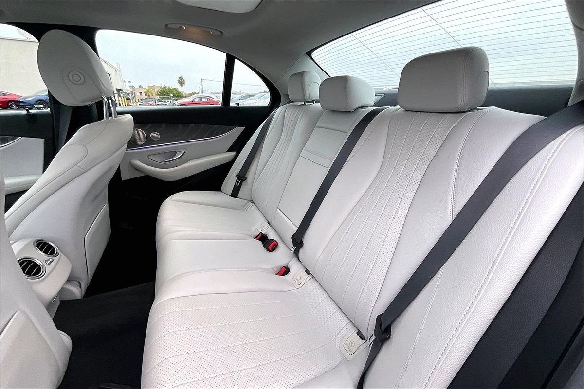Used 2022 Mercedes-Benz E 350 Sedan w/ AMG Line Exterior image 23