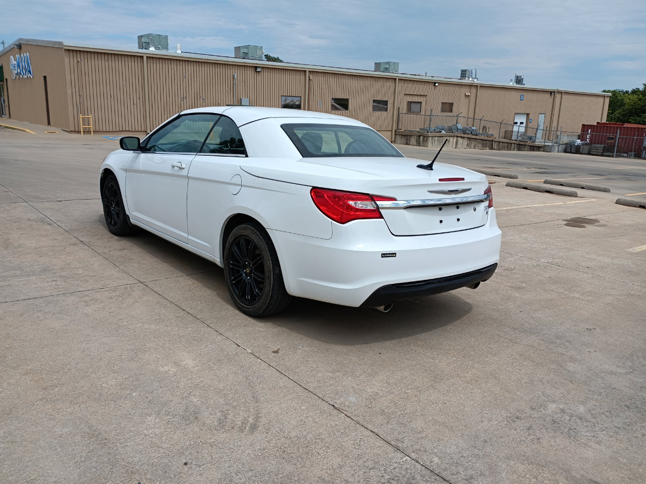 Used 2013 Chrysler 200 S image 5