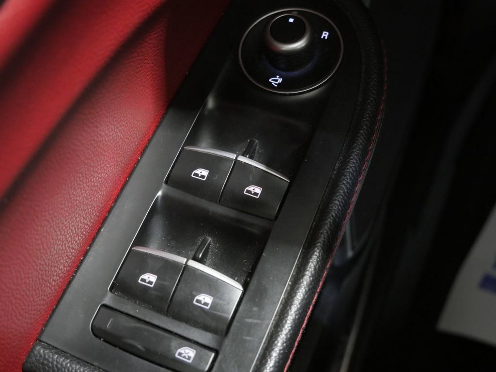 Used 2019 Alfa Romeo Giulia Ti AWD/4WD image 13