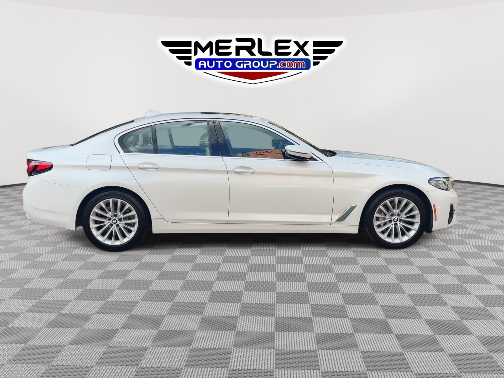 Used 2021 BMW 530i RWD image 9