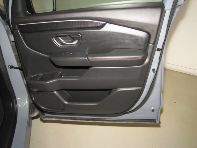 Certified 2025 Honda Pilot Black Edition image 22