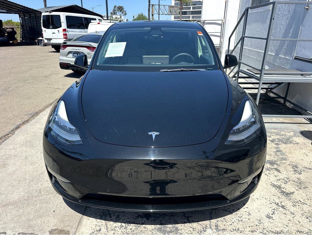 Used 2022 Tesla Model Y Long Range AWD/4WD image 2