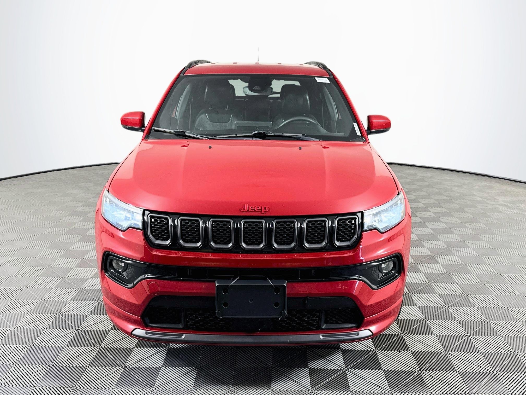 Used 2023 Jeep Compass Limited AWD/4WD image 2
