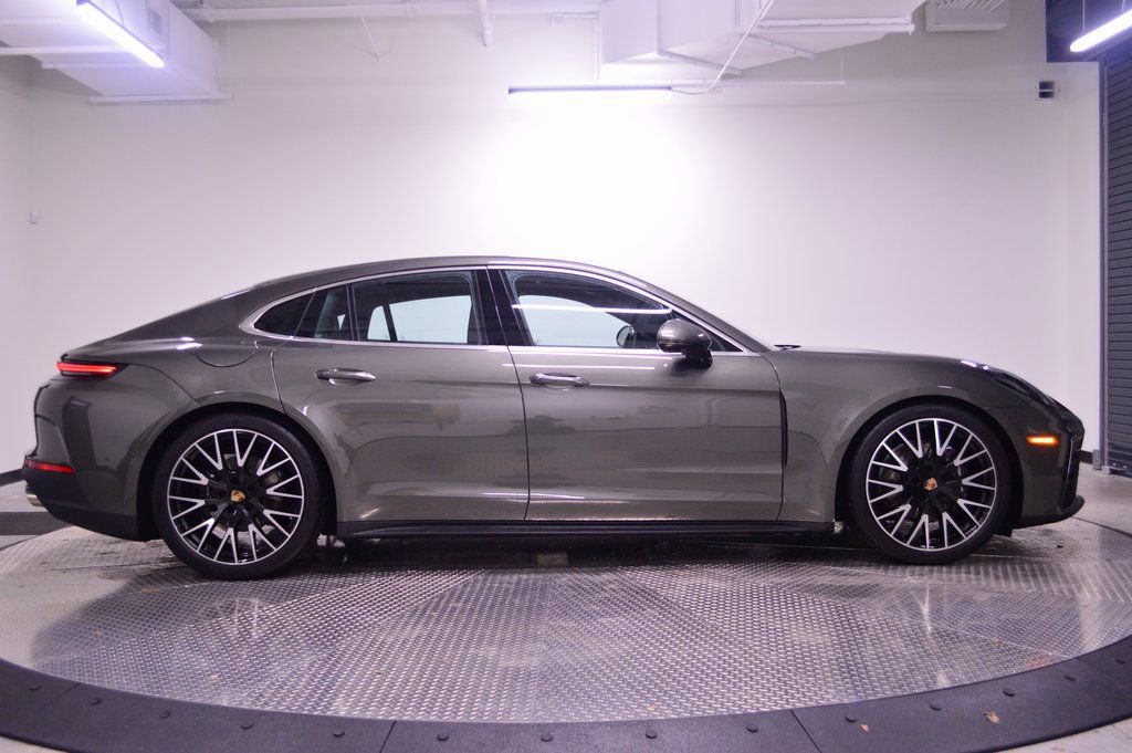 Certified 2025 Porsche Panamera 4 AWD/4WD image 6